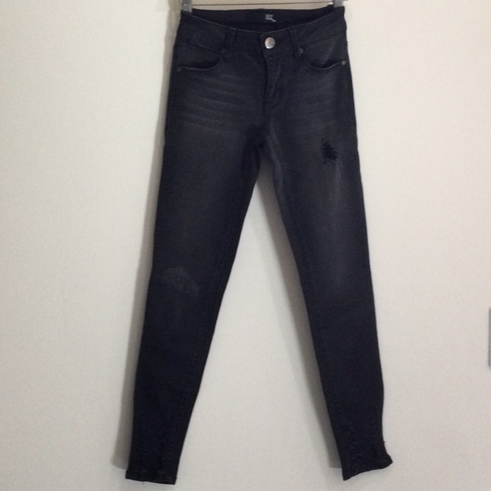 1822 black distressed Skinny Jeans